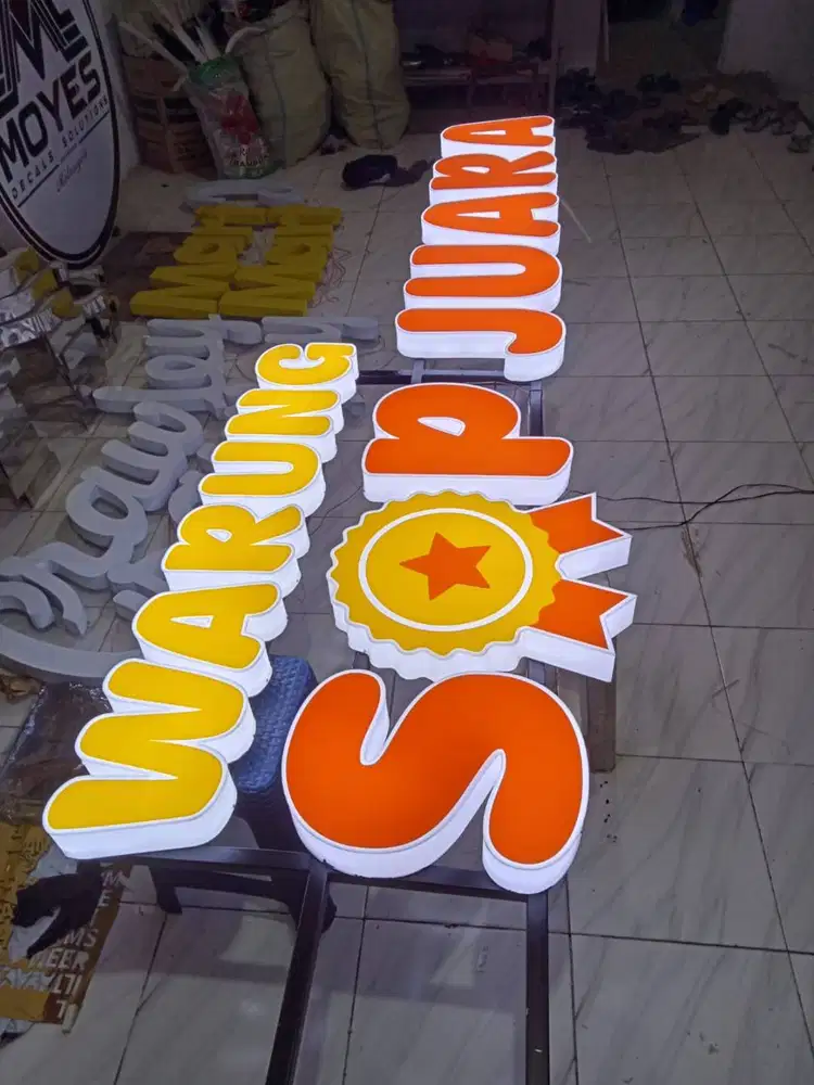 Sign Huruf Timbul/ Plang Neon Box Akrilik