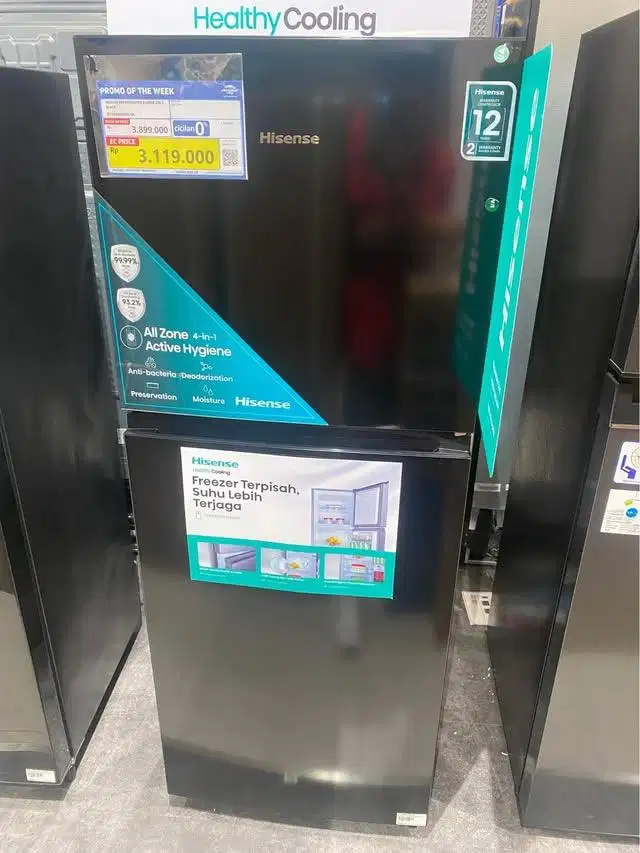 Promo menarik cicilan Kulkas Hisense 2pintu 240L  Bebas dp
