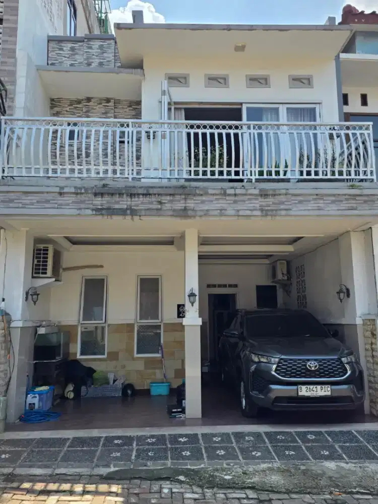 Jual Rumah modern hill  Furnished