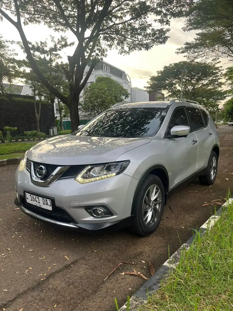 Low KM! Nissan Xtrail 2.5 T32 7 Seat