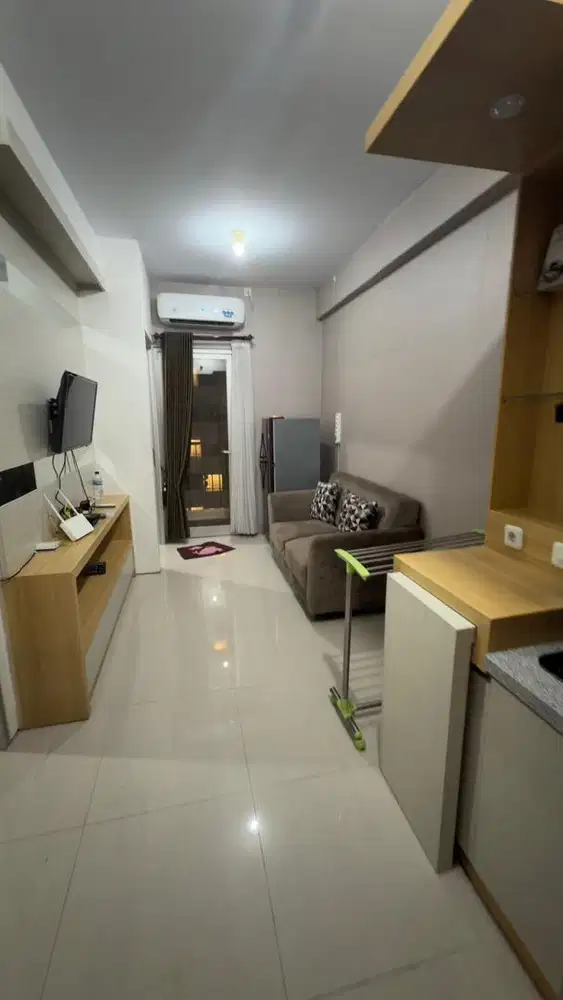DISEWAKAN APARTEMEN GUNAWANGSA TIDAR 2BR VIEW KOLAM RENANG