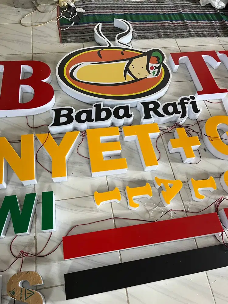 produsen papan nama neon box dan custom huruf timbul bandung