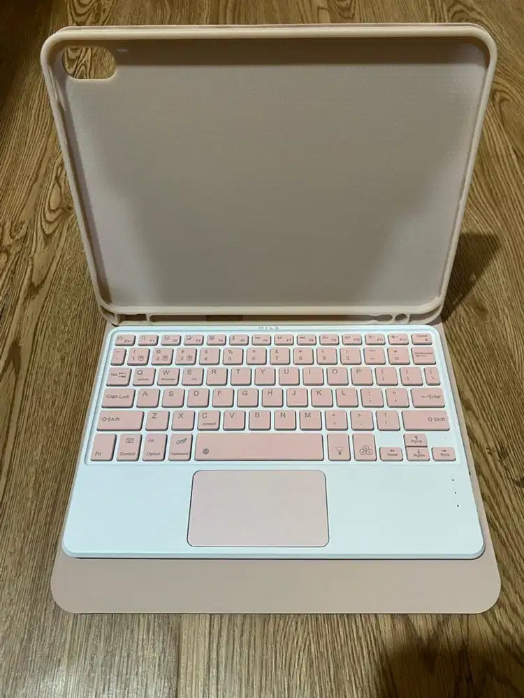 Magic Keyboard iPad A16