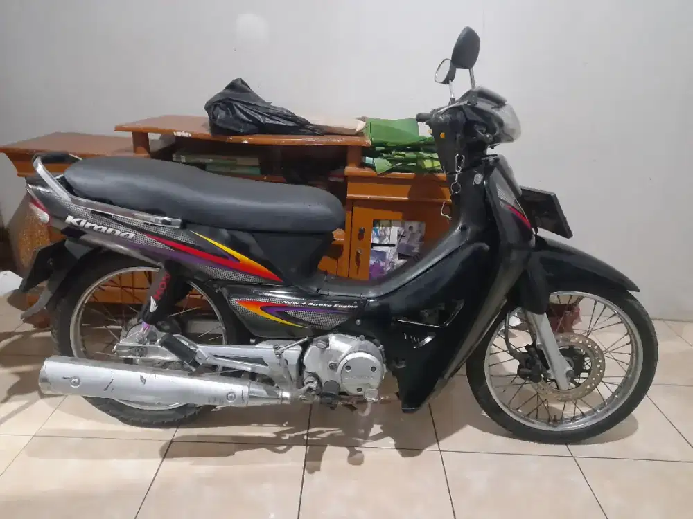 Honda kirana tahun 2004 warna hitam