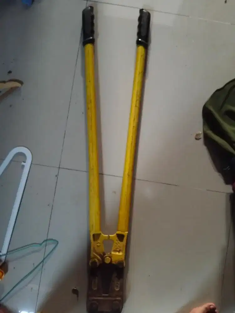 Gunting Besi Bekas