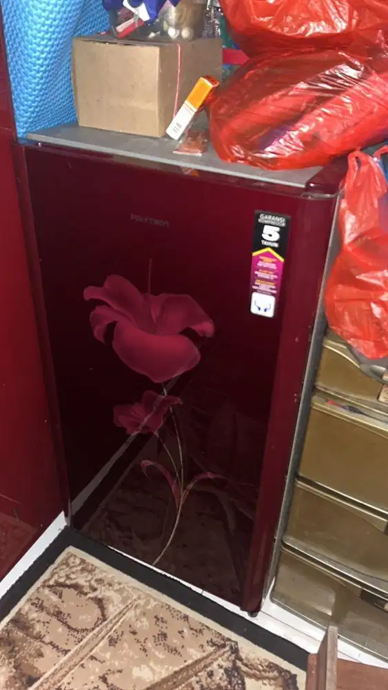 KULKAS 1 PINTU POLYTRON WARNA MERAH