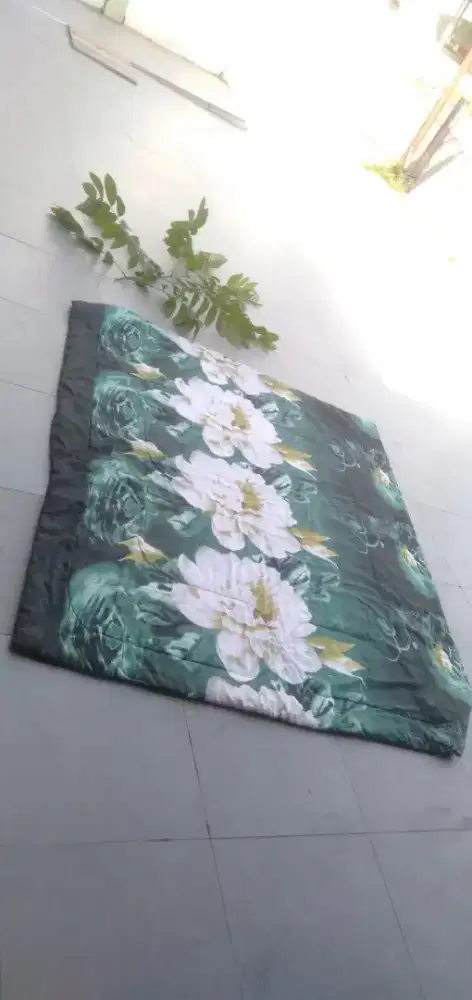 Di ja yg butuh dan minat selimut,alas kasur,bed caver 120x200/ 180x200
