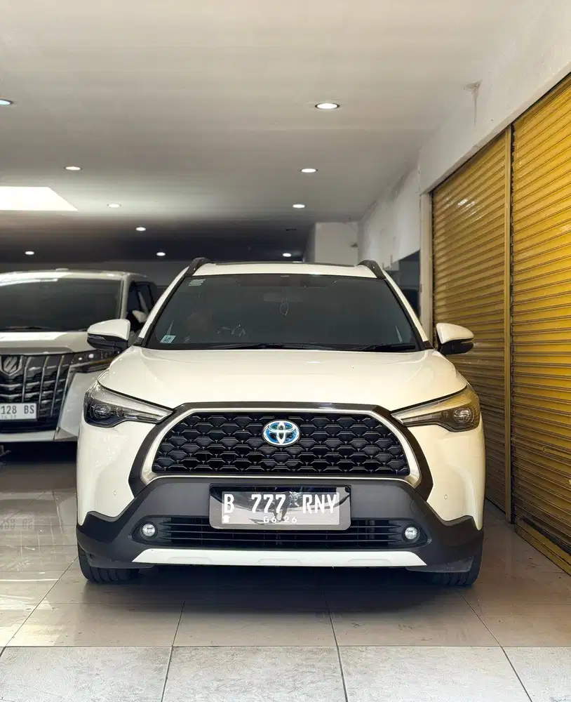 Toyota Corolla Cross Hybrid 1.8 2021 June Automatic Putih Vieta Motor