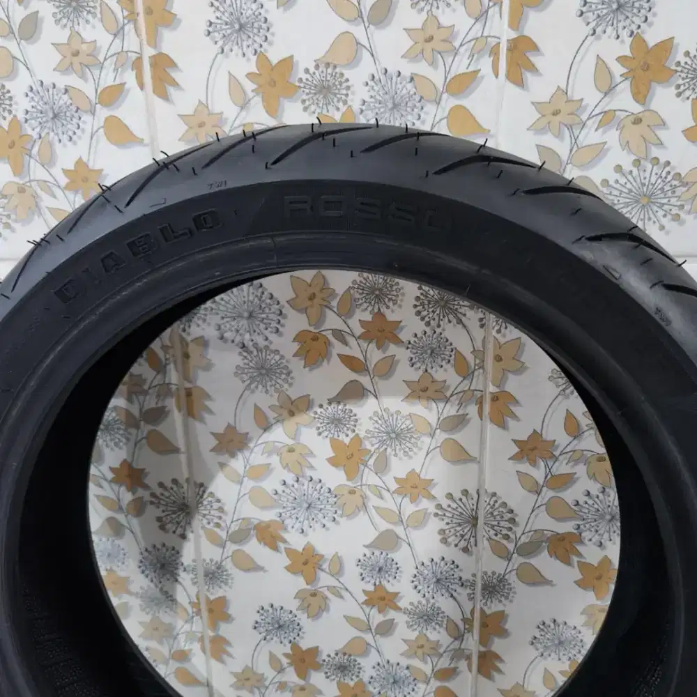 Ban Pirelli Diablo Rosso Scooter 190/17-13 (BAN DEPAN)