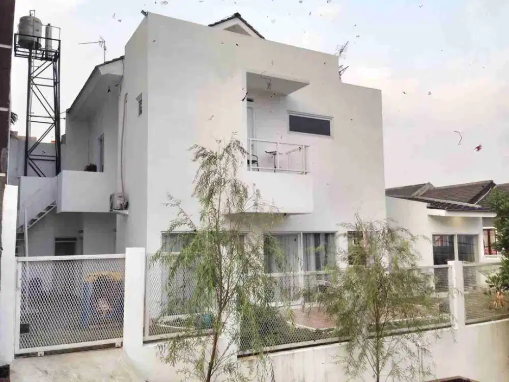 JUAL RUMAH SEMI FURNISH UJUNG BERUNG