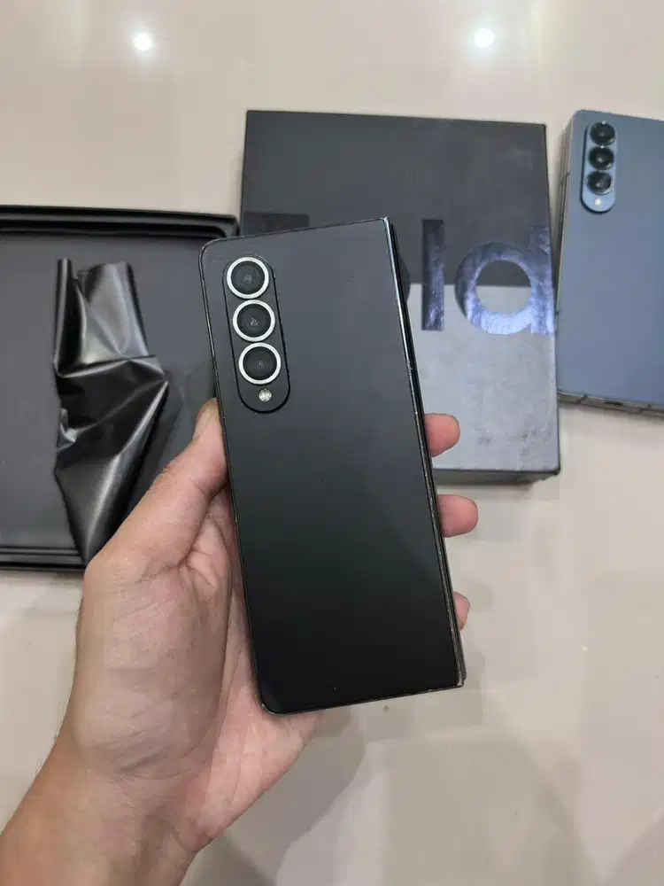 Samsung Galaxy Z Fold 4 SEIN 12/256gb Fullset!