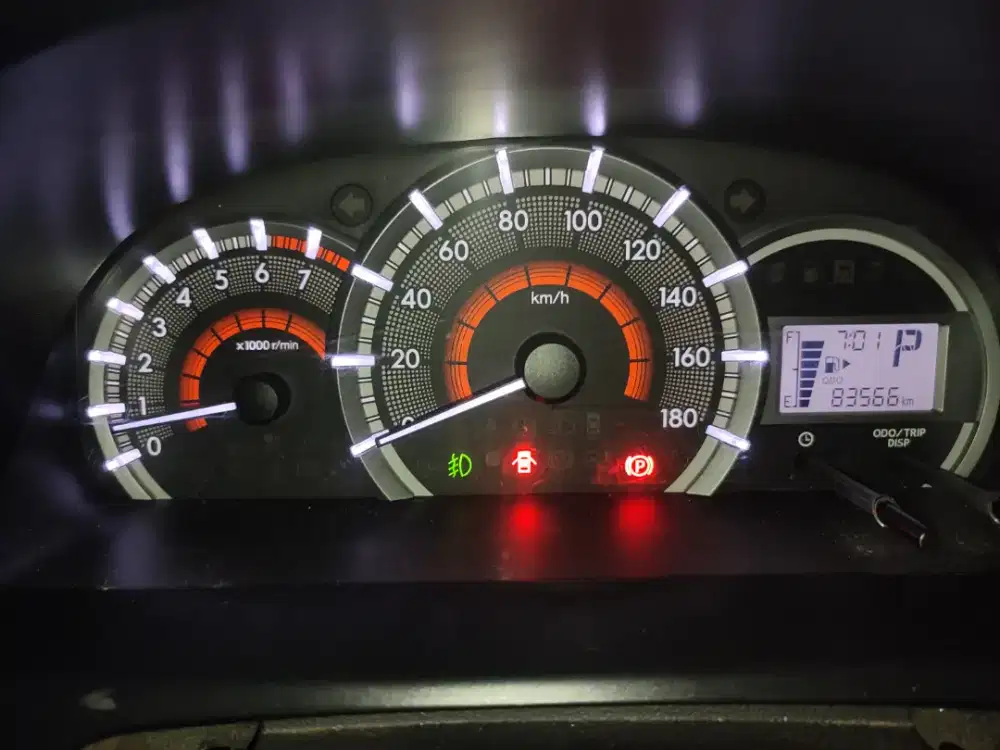 TOYOTA AVANZA 1.3 G AT Merah (2015)