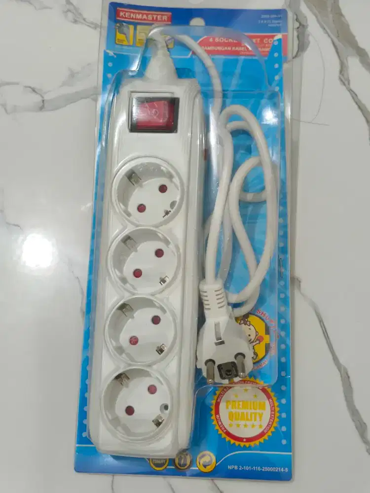 Kenmaster Stop Kontak Overheat SNI 4 Lubang 1.5 Meter