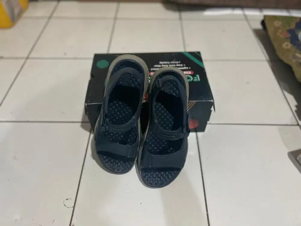 Sendal sepatu skhecers original