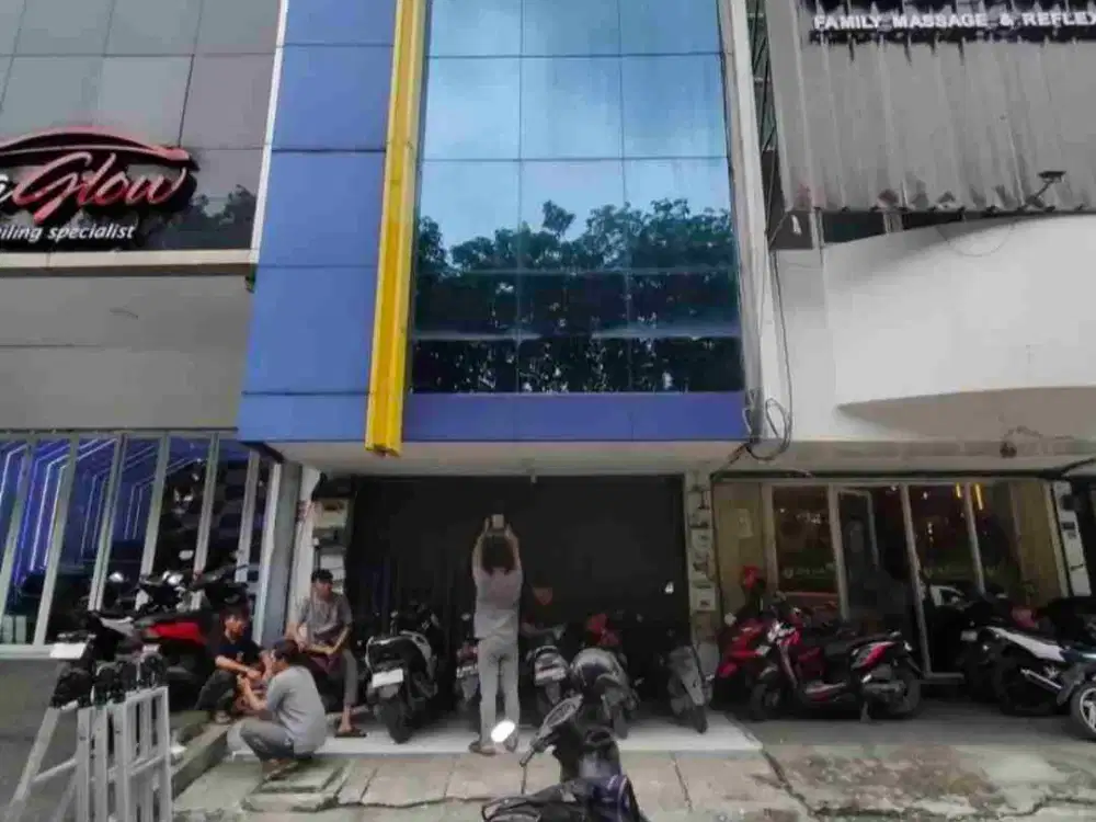 Dijual ruko 3 lantai di boulevard  raya kelapa gading