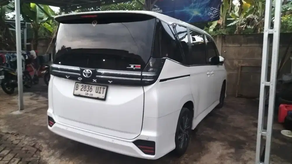VOXY TOYOTA 2023