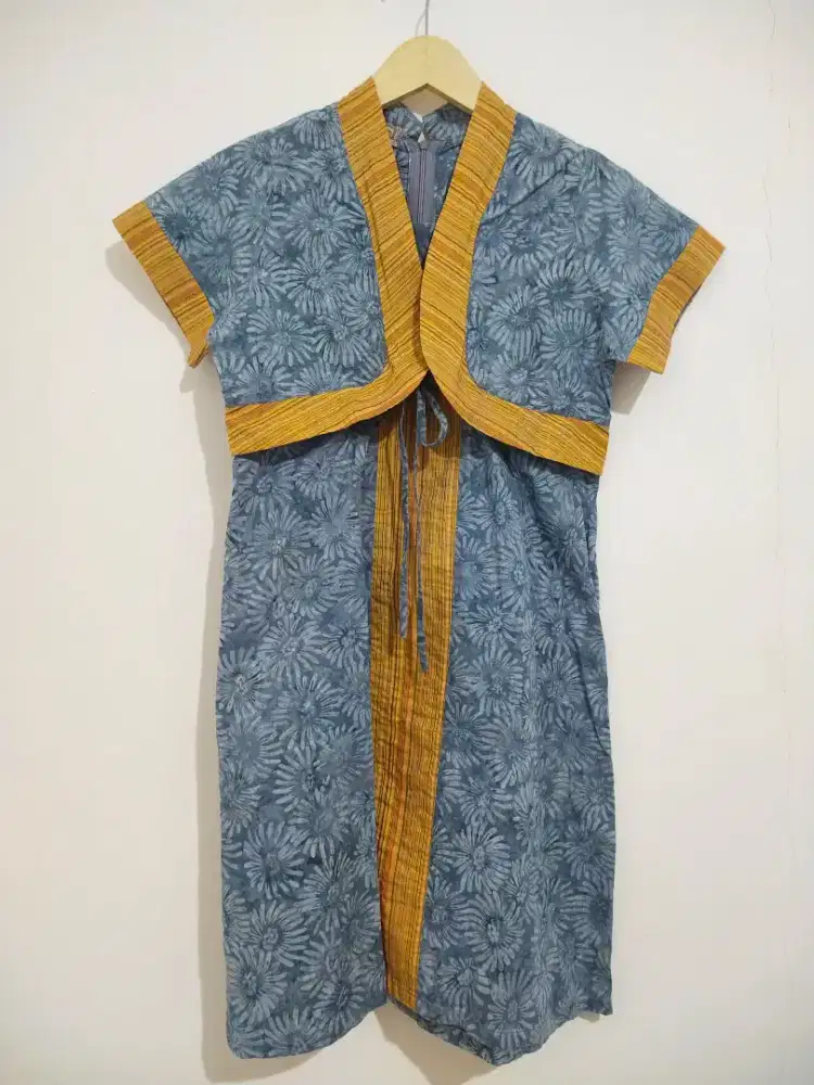 Baju batik anak perempuan usia 12-15 tahun