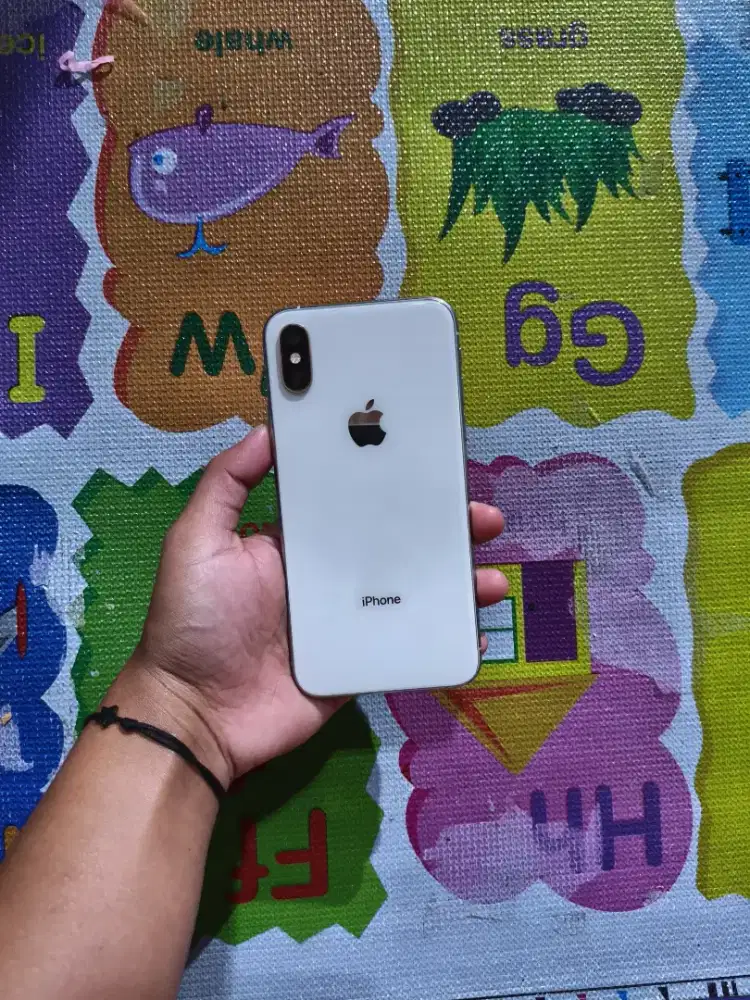 iPhone Xs 64GB Beacukai