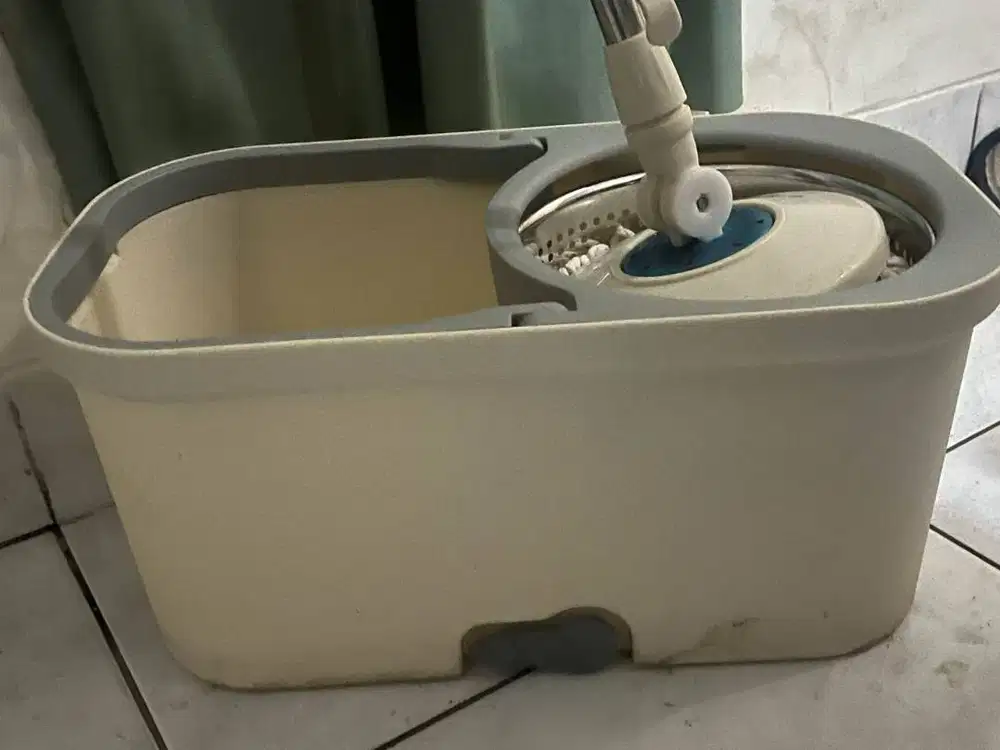 Pel lantai putar, kondisi masih baru baru dipakai 1x