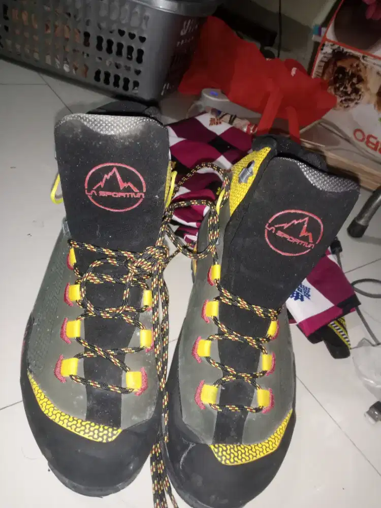 sepatu gunung ori