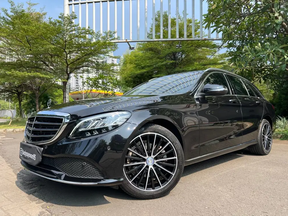 KM.16.000 LIMITED C200 C200 ESTATE STATION WAGON AMG 2021/2019 BLACK
