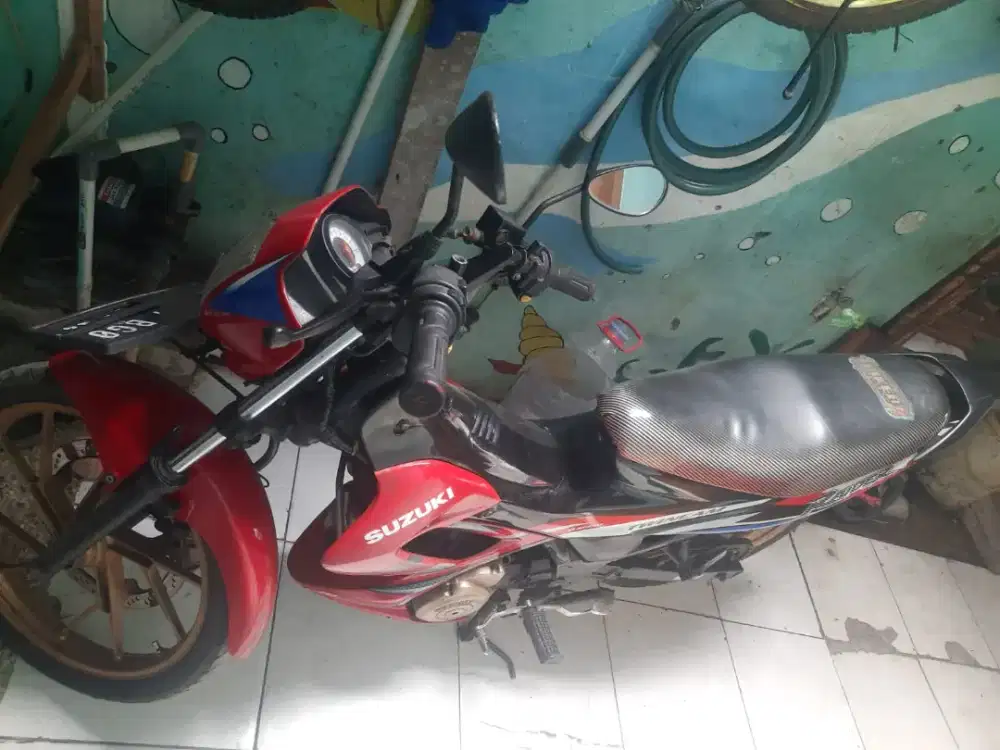 Suzuki satria 2011