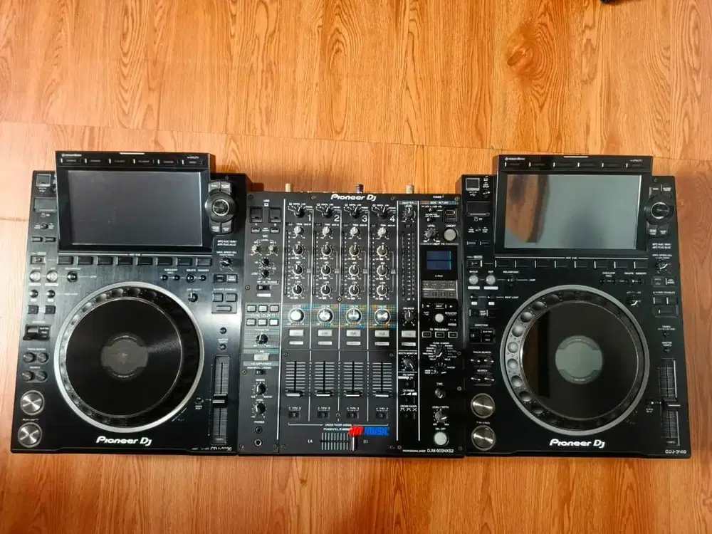 Sale 2 pioneer cdj 3000 and 1 djm 900 nexus mk2 #bukan a9