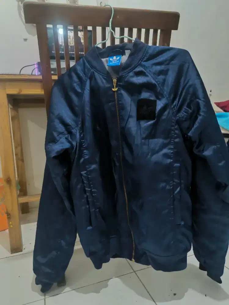 Jaket Adidas Originals Bomber Navy Second Kondisi Bagus