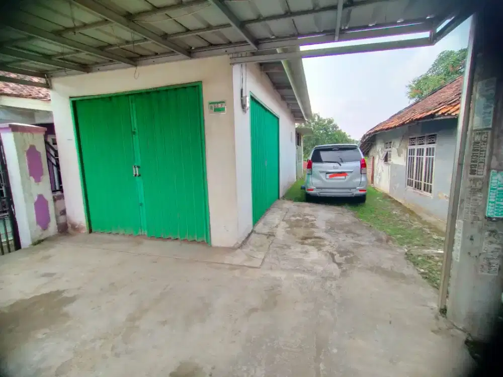 Toko pinggir jalan