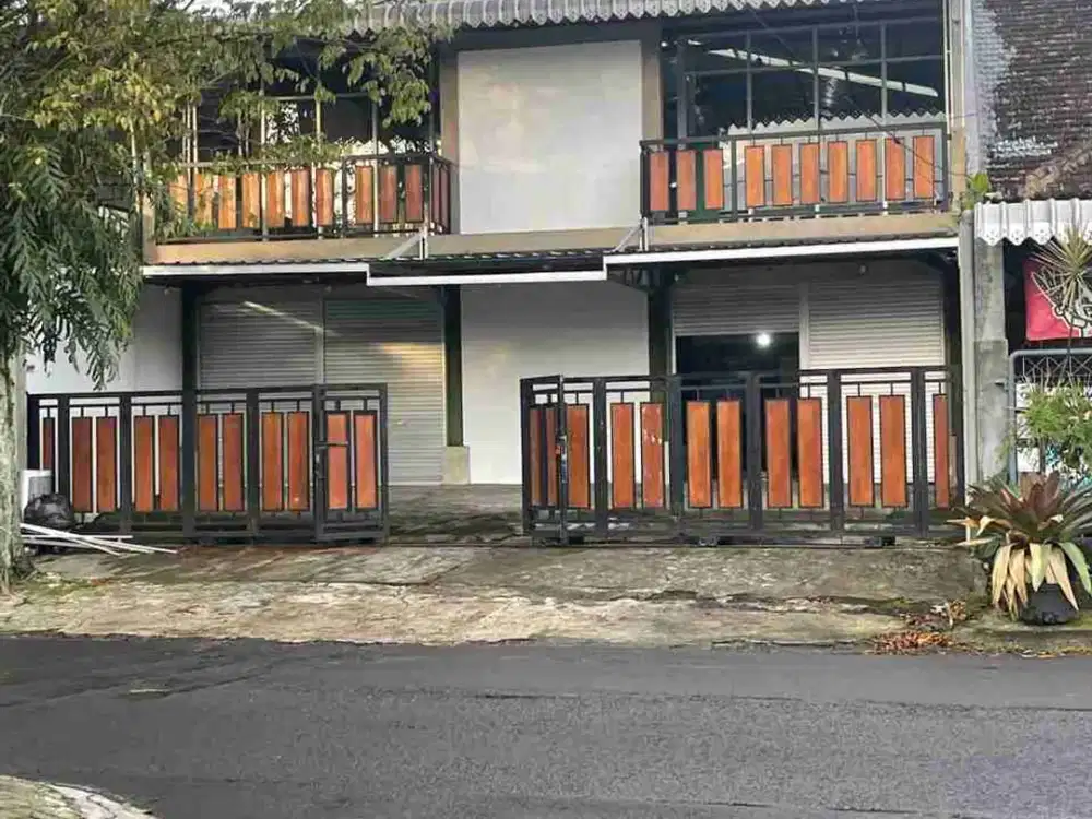 RUMAH UNTUK USAHA LOKASI SAWOAJAJAR SATU KOTA MALANG