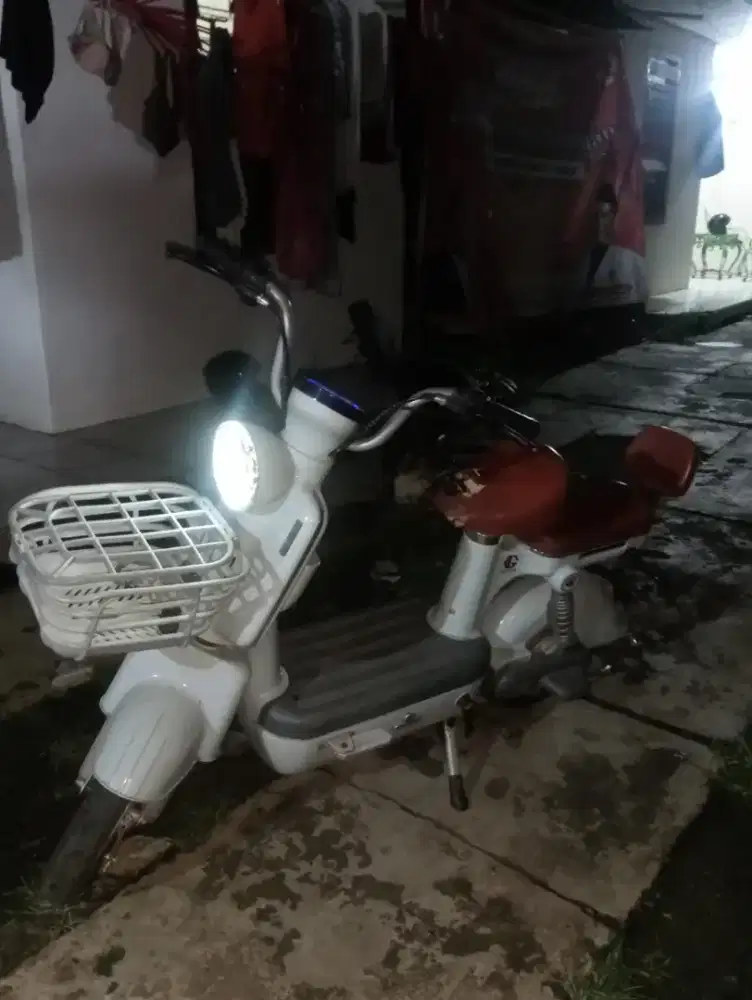 Sepeda listrik merk goda