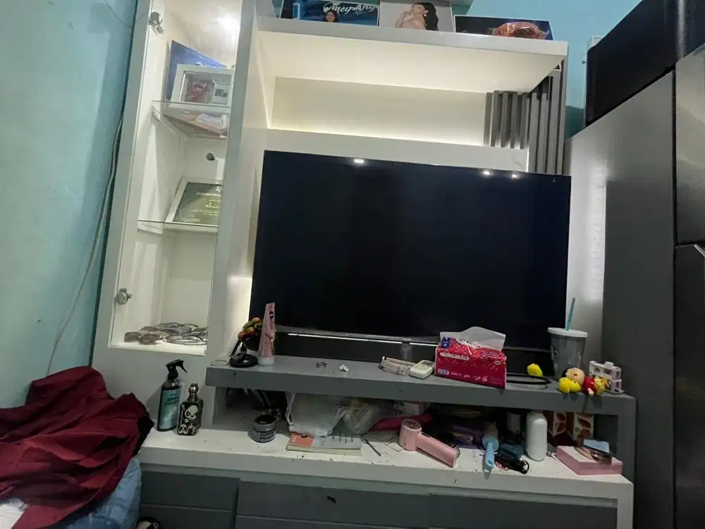 Tv polytron 50 inch + subwoofer & meja tv