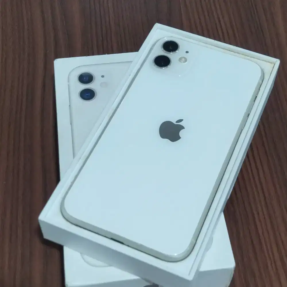 iPhone 11.64.GB eks iBox