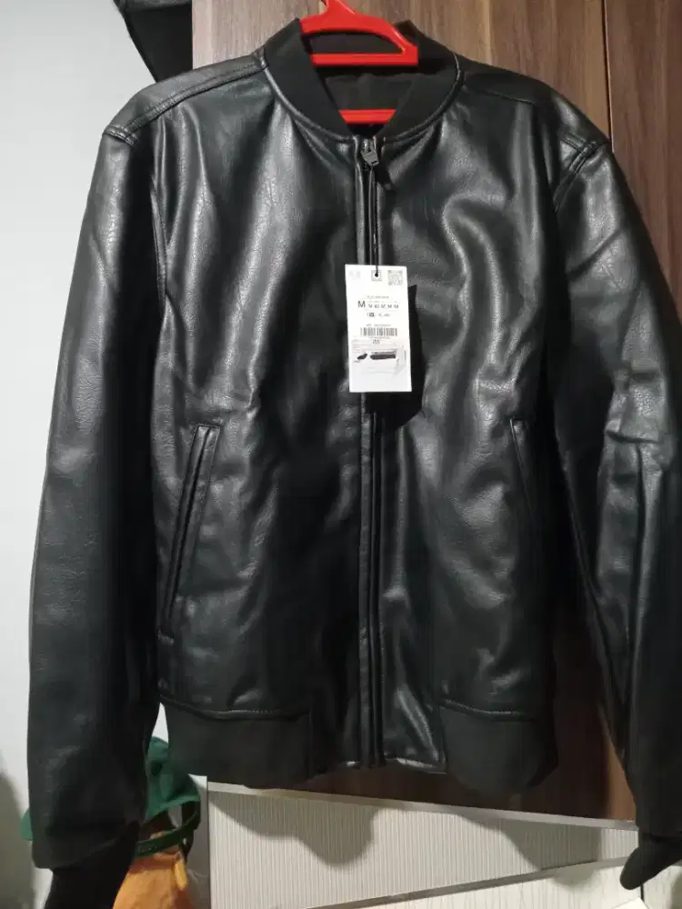 Jaket bomber kulit zara