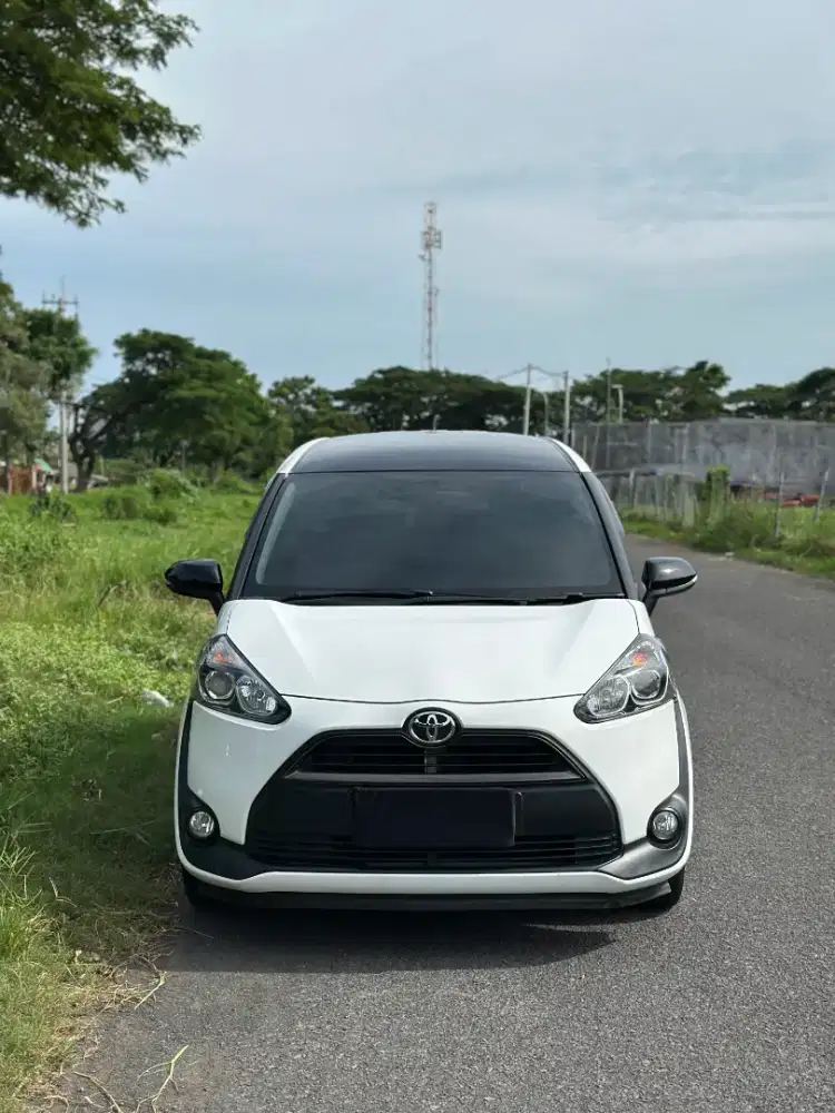 -KM 27ribu- Manual sienta toyota 2017 pmk 2018 tipe G MT