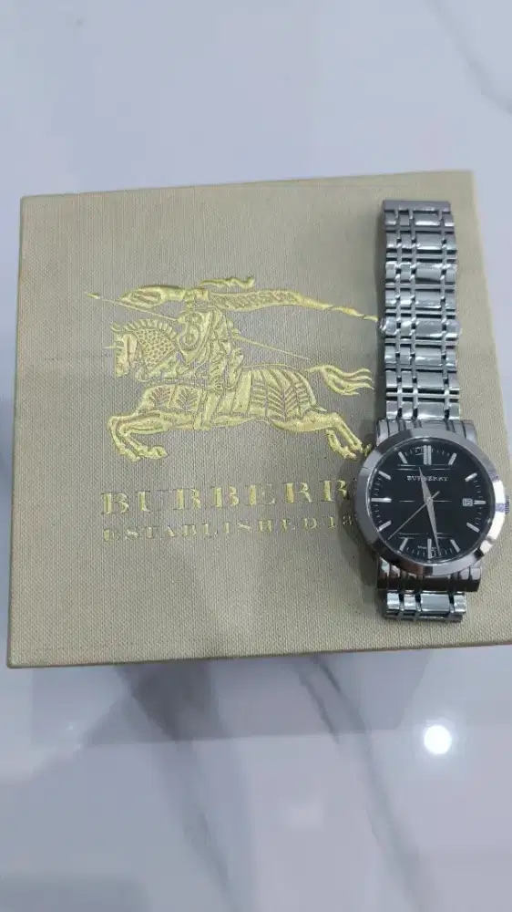 JAM TANGAN BURBERRY BU1364