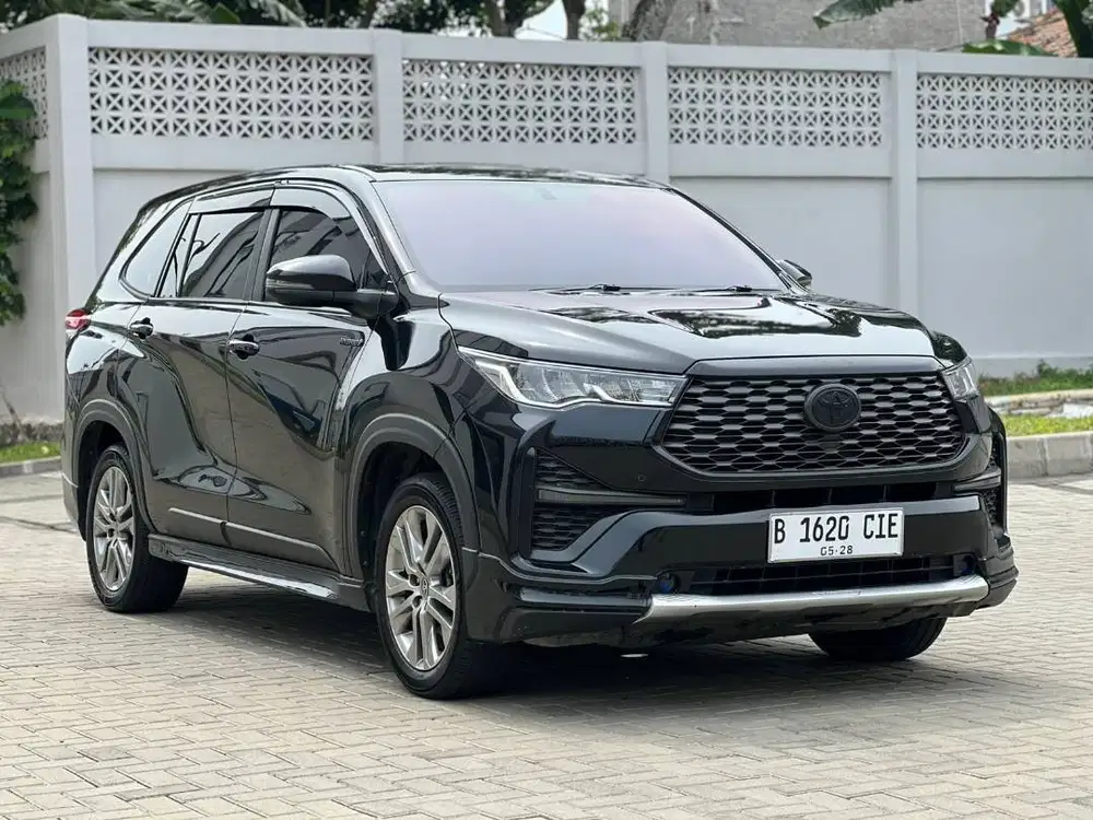Innova Zenix 2.0 V Hybrid AT 2023 Pajak Panjang Mulus Siap Pakai