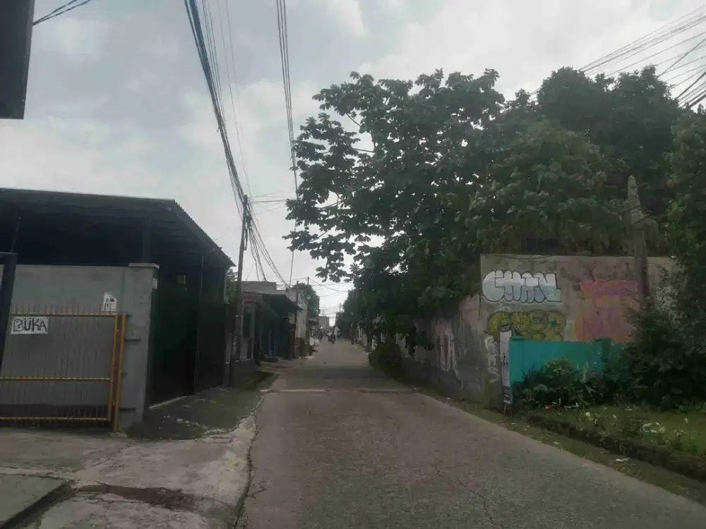 Dijual Rumah strategis Pinggir jalan cocok untuk Usaha Dekat Stasiun Depok Harga Nego