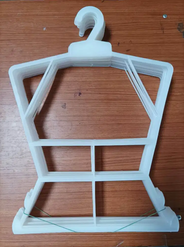 Hanger bekas jualan
