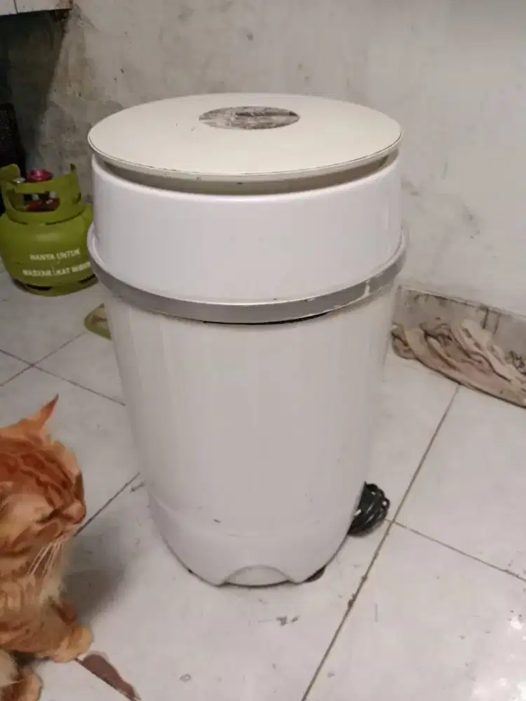 Mesin Cuci portable atau mini merk MITO