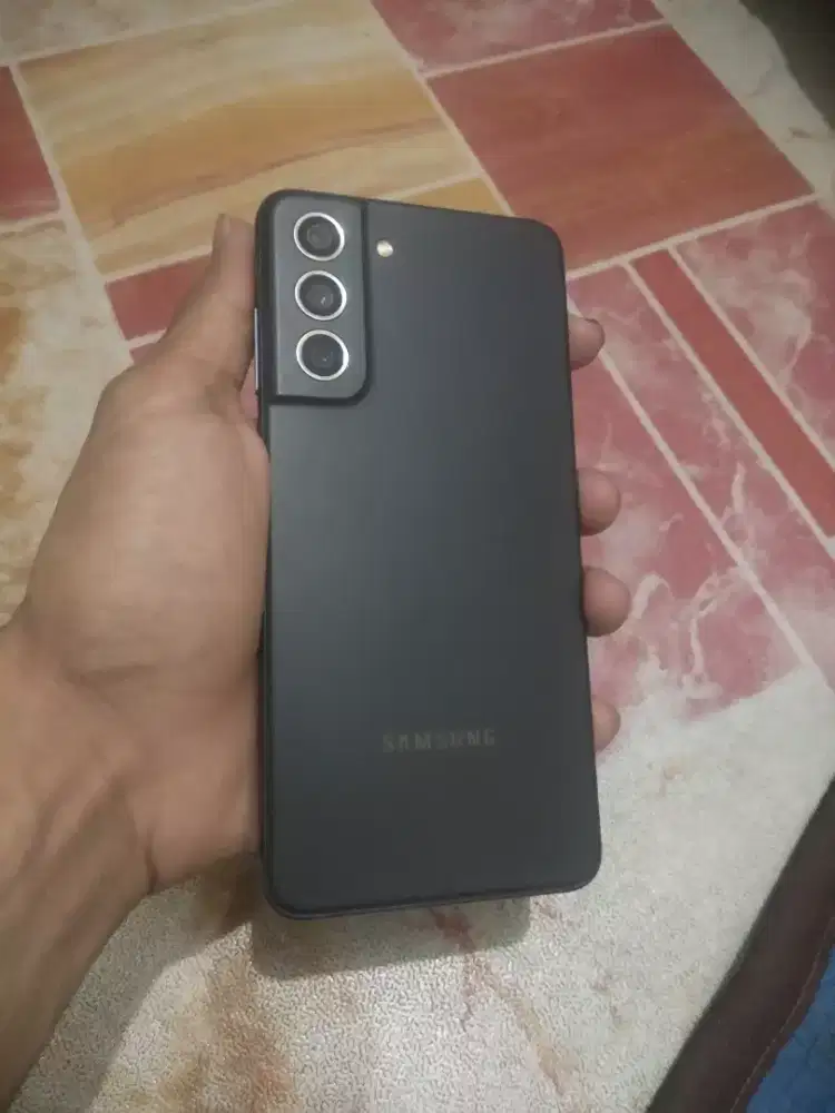 Samsung s21fe 8/256