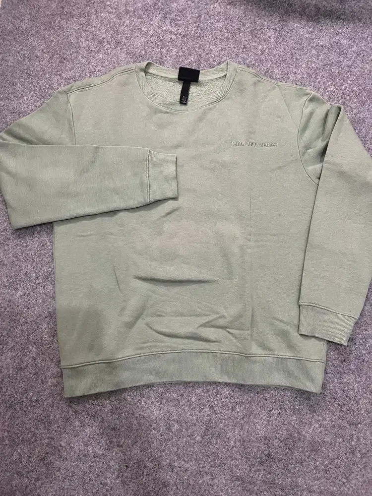 H&M Regular fit warna sage green size S