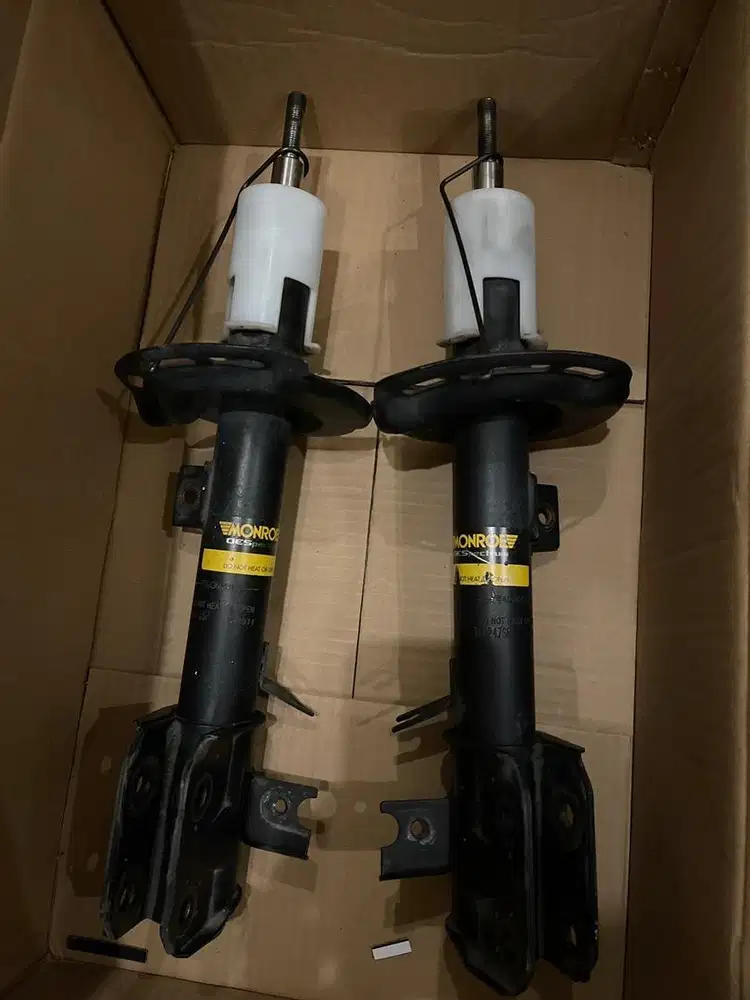 Shock Breaker Depan Ertiga Monroe OESpectrum