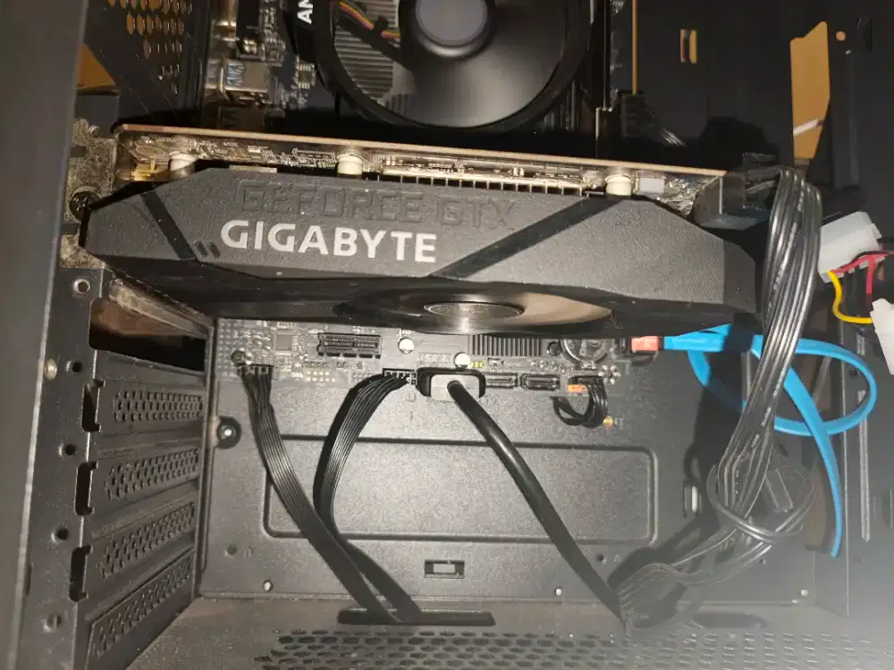 GIGABYTE GTX 1650 SUPER 4GB