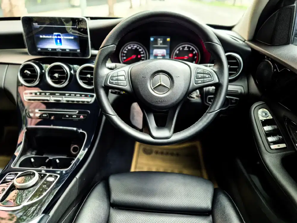 Mercedes-Benz C200 2019 Bensin