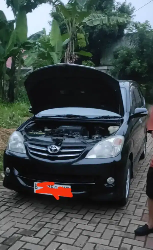 Toyota Avanza S 1.5 automatic 2008 hitam.