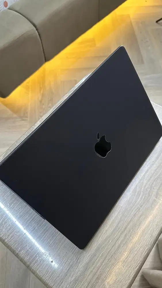 DIJUAL MACBOOK PRO M4/24Gb/ 512gb MULUSS