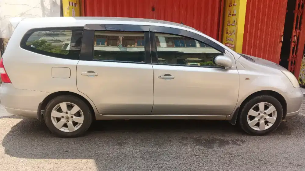 Nissan Grand Livina XV 1.5 2007 Bensin