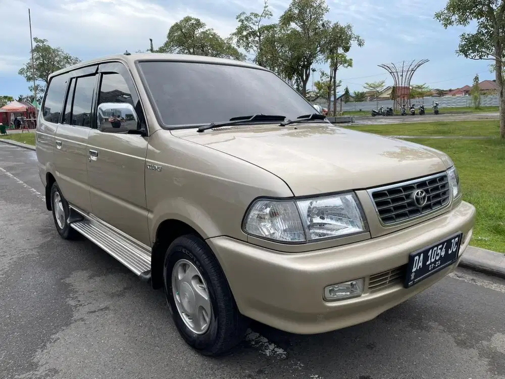 Kijang LGX 1,8 Efi Bensin Istimewa