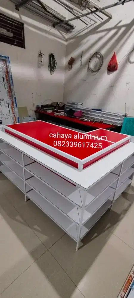 Meja kasir aluminium